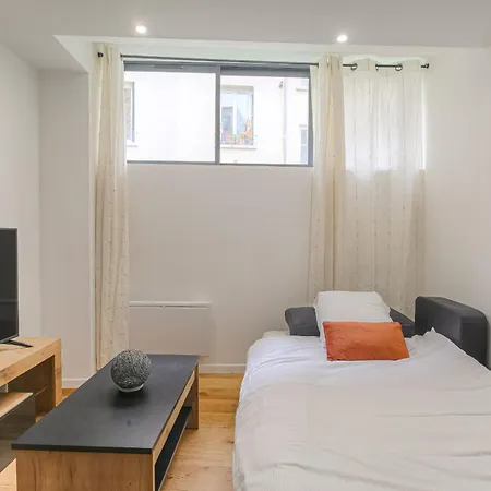 Cosy Et Wifi Tres Debit Apartment