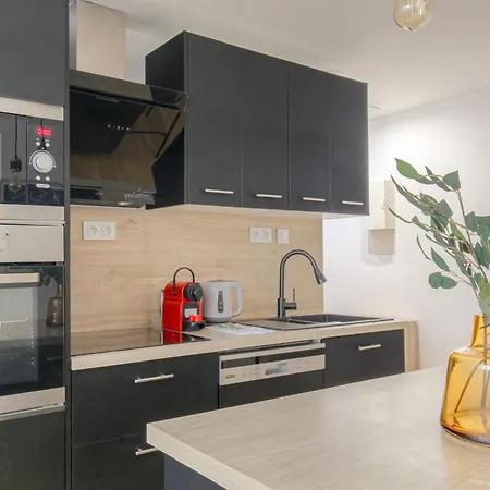 Apartment Cosy Et Wifi Tres Debit *